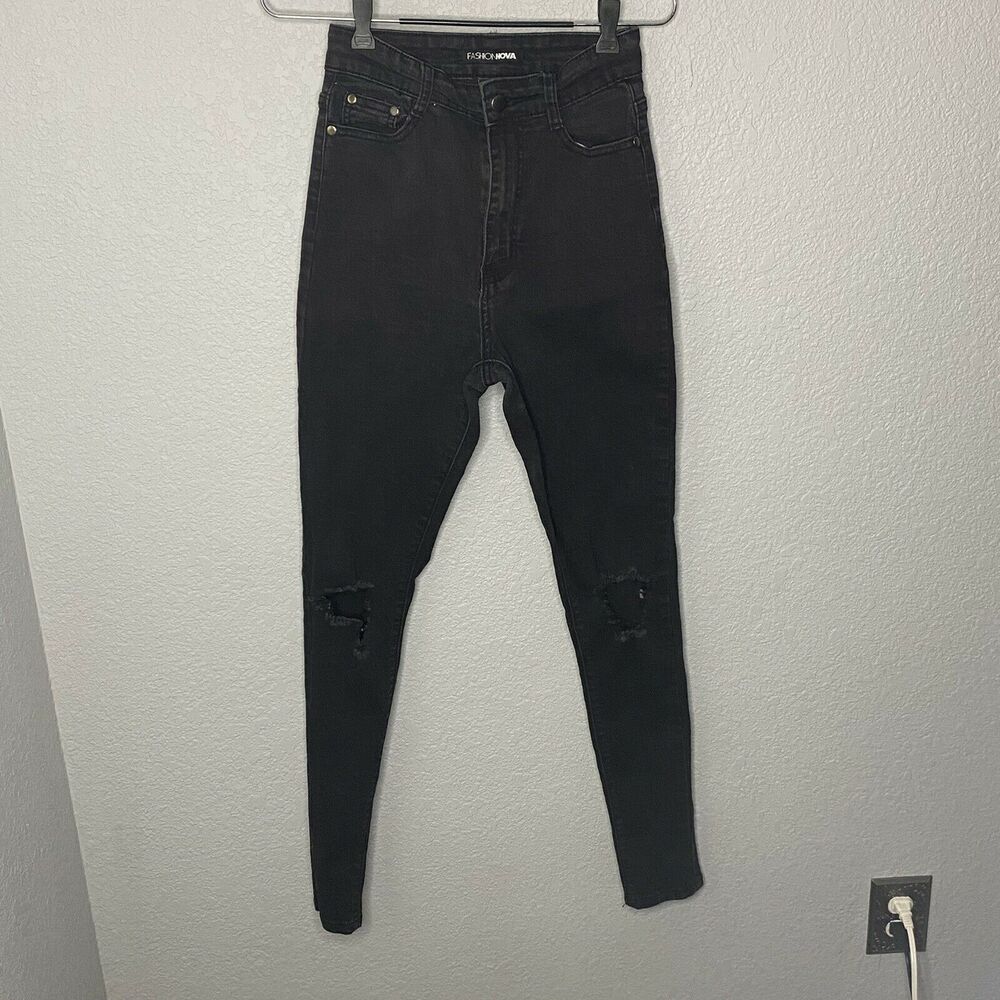 Fashion Nova Distressed Skinny High Waist Jeans Size 7/8